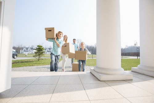 Commercial and residential moving truck service near Notting Hill