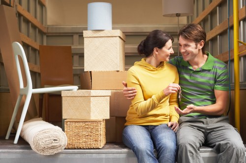 Local moving team handling access challenges in Notting Hill